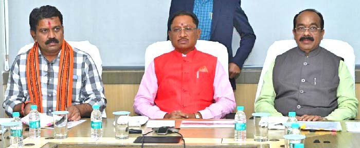 मुख्यमंत्री श्री विष्णु देव साय ने कानून-व्यवस्था पर दिए सख्त निर्देश