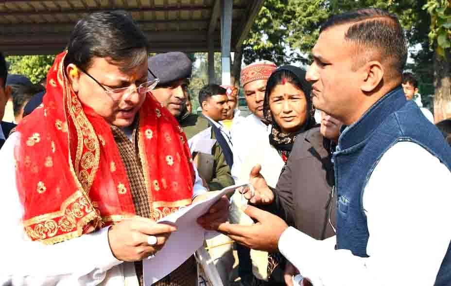 मुख्यमंत्री धामी की नेतृत्व में, जनसमस्याओं का सीधा समाधान: गांव स्तर पर समस्या-निवारण की दिशा में कदम