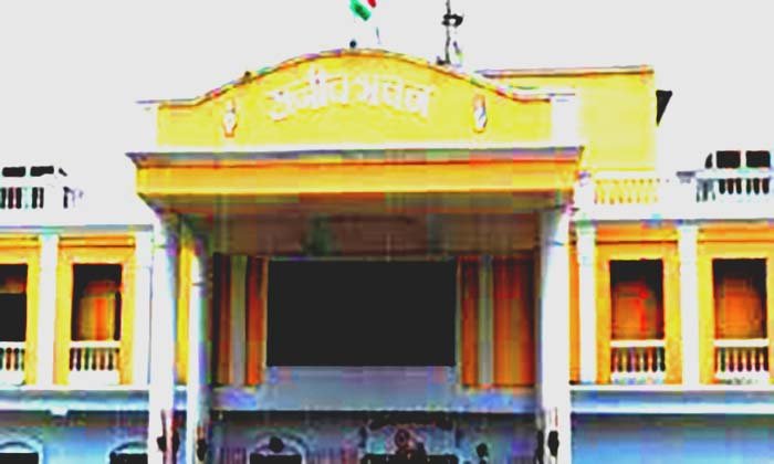 कांग्रेस विधायक दल की बैठक राजीव भवन में