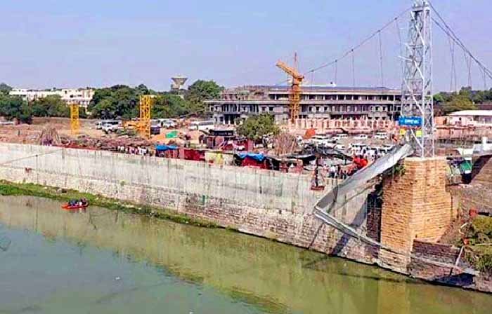 हाई कोर्ट की ओरेवा ग्रुप को फटकार, पीड़ित परिवारों को पेंशन देने की भी वकालत; कहा- उम्रभर करनी होगी मदद