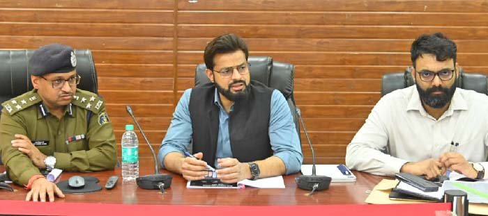 सड़क दुर्घटनाओं को रोकने सड़कों पर लगाए जाएंगे डिवाईडर और लेफ्ट टर्न फ्री