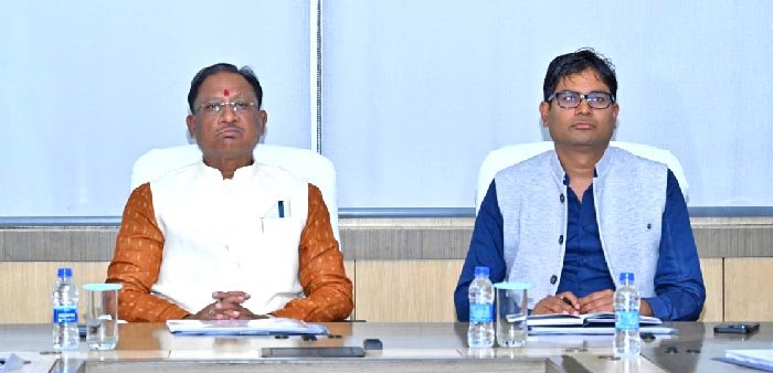 मुख्यमंत्री विष्णु देव साय ने विभागों की बजट तैयारियों की समीक्षा की