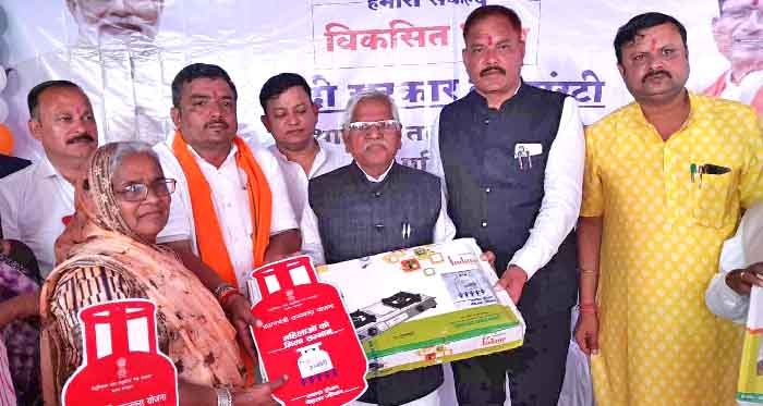 जामुल में प्रधानमंत्री मोदी द्वारा विकसित भारत संकल्प यात्रा शिविर का शानदार उद्घाटन