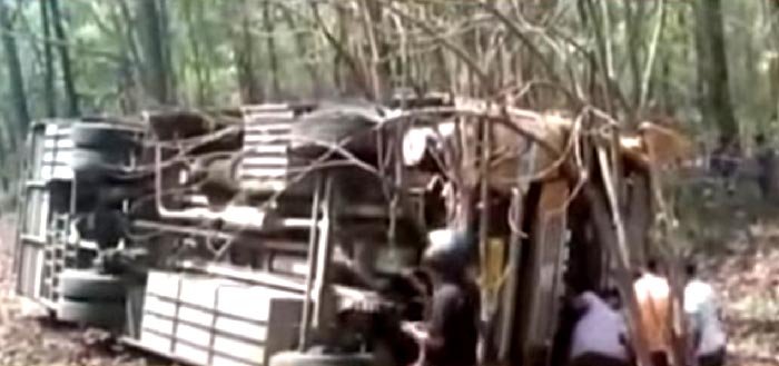 नेशनल हाइवे पर बाइकों की टक्कर में तीन लोगों की मौत, तीन घायल