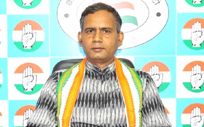 पूर्ववर्ती सरकार की योजनाओं को दुर्भावना पूर्वक बंद कर रही है साय सरकार