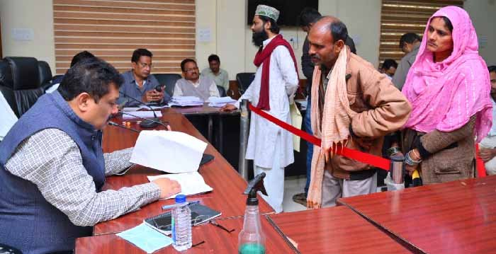 जनदर्शन में आवेदन प्रस्तुत करने के तत्काल बाद सुखित को मिला ट्रायसाईकल