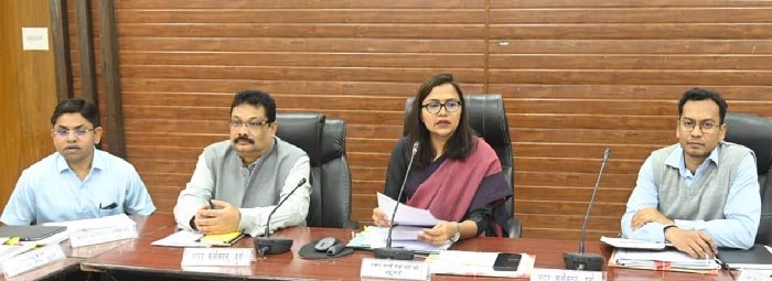 निर्वाचक नामावलियों का विशेष संक्षिप्त पुनरीक्षण कार्यक्रम को गंभीरता से लेवे अधिकारी