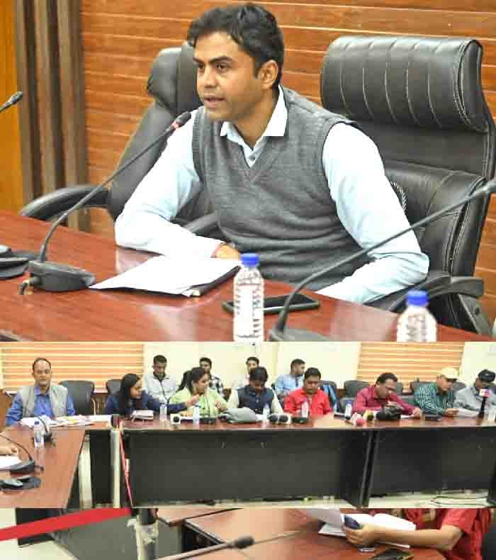 राजनैतिक दलों और मीडिया की बैठक संपन्न