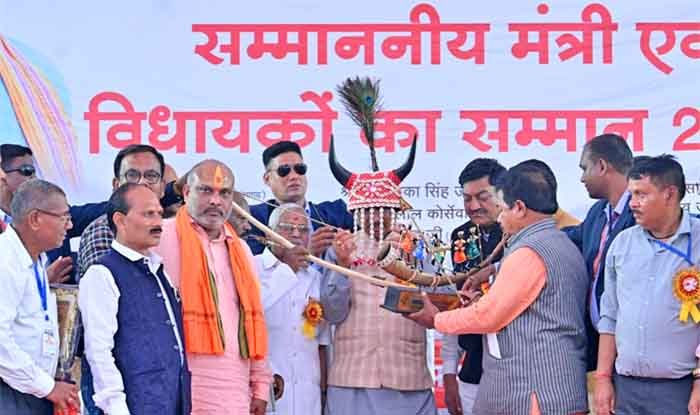मुख्यमंत्री विष्णु देव साय ने किया गोंड़ महासभा सम्मान समारोह में शामिल
