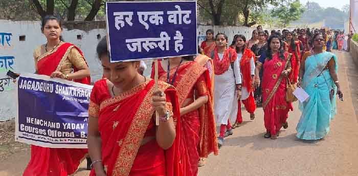 जन-जन को साक्षर बनाना है, शत्-प्रतिशत मतदान कराना है