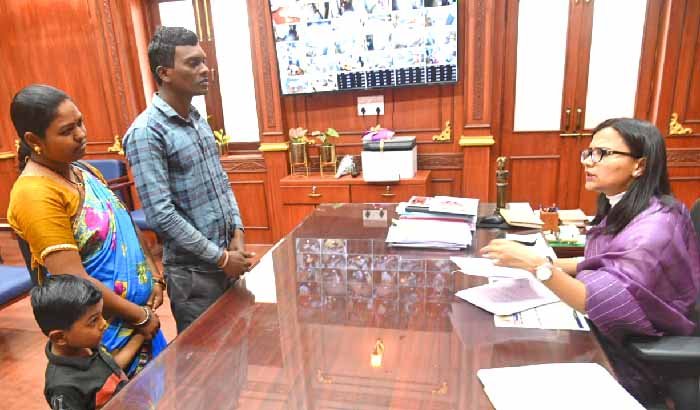 नाली का गंदा पानी एक जगह इकट्ठा हो जाने के कारण वार्डवासियों को करना पड़ रहा है परेशानियों का सामना