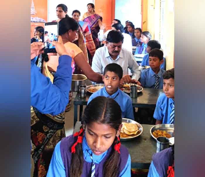 न्यौता भोजन का आयोजन पुरई में सम्पन्न