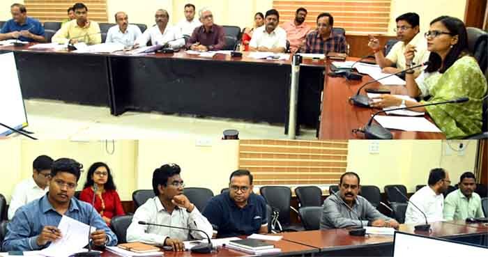 मध्यान्ह भोजन के लिए हरी सब्जी का प्रबंध किसानों के खेतों से किया जाए : कलेक्टर