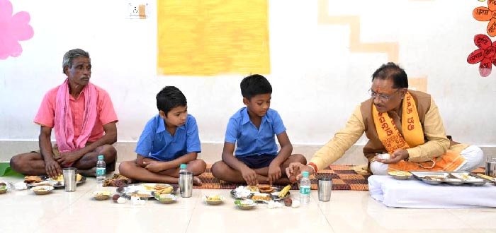 छत्तीसगढ़ में ‘न्योता भोजन’ योजना से बच्चों को पौष्टिक और स्वादिष्ट भोजन का लाभ