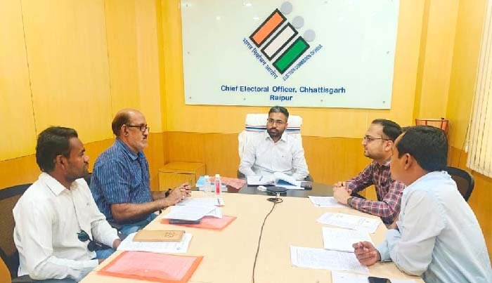 लोकसभा निर्वाचन-2024 : सेवा मतदाताओं से प्राप्त डाक मतपत्रों के वितरण हेतु नोडल अधिकारी करें नियुक्त : अतिरिक्त मुख्य निर्वाचन पदाधिकारी
