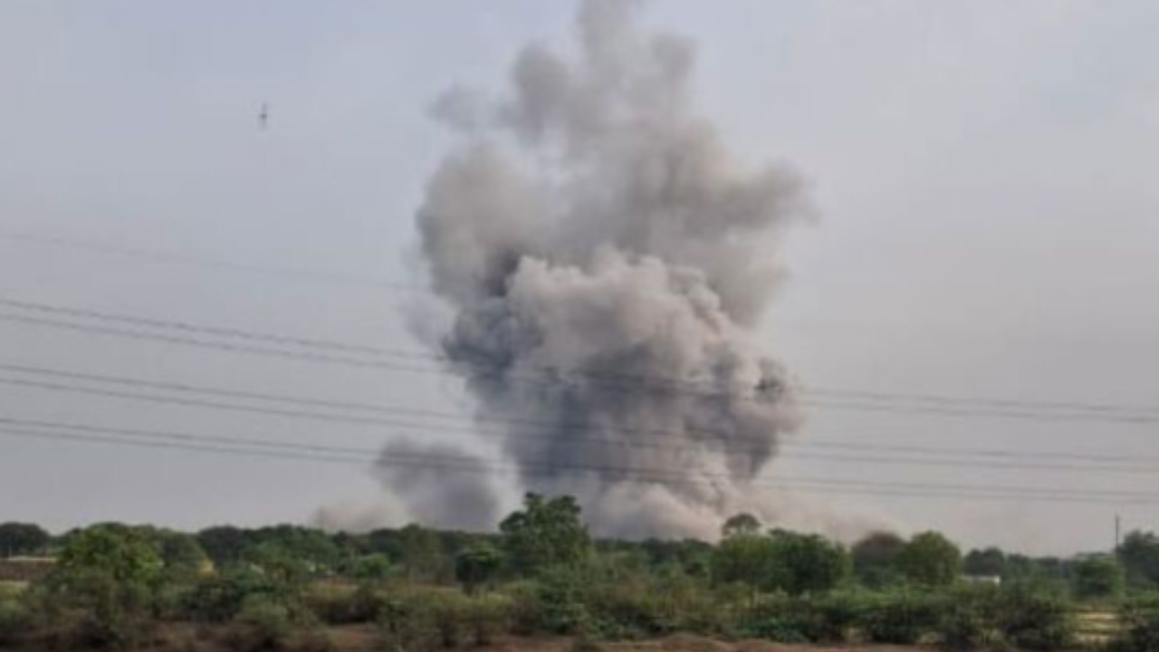 बेमेतरा फैक्ट्री ब्लास्ट: छत्तीसगढ़ के बेमेतरा जिले में जोरदार विस्फोट, एक की मौत, छह घायल
