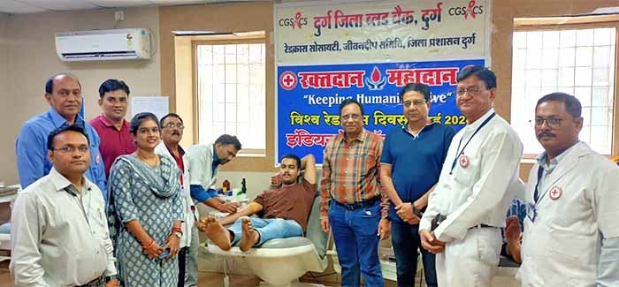 विश्व रेडक्रॉस व विश्व थैलेसिमीया दिवस पर रक्तदान शिविर का आयोजन