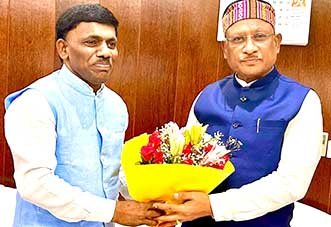 मुख्यमंत्री विष्णुदेव साय से गोवा विधानसभा के अध्यक्ष श्री रमेश बी तावड़कर की सौजन्य मुलाक़ात मुख्यमंत्री विष्णुदेव साय से गोवा विधानसभा के अध्यक्ष श्री रमेश बी तावड़कर की सौजन्य मुलाक़ात