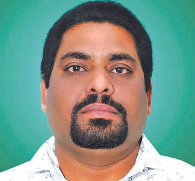 स्वामी आत्मानंद स्कूलों में आर्ट्स और कॉमर्स विषयों की कमी: बच्चों की शिक्षा पर संकट