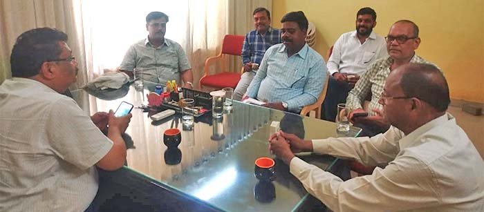 हेलमेट पहनने से सड़क दुर्घटना में हमारी सुरक्षा की गारंटी