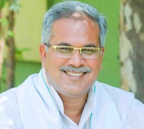 पूर्व मुख्यमंत्री भूपेश बघेल का रायपुर जेल दौरा: विधायक देवेंद्र यादव और सूर्यकांत तिवारी से मुलाकात पर विवाद