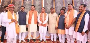 मुख्यमंत्री के हाथों नक्सल हिंसा से 70 प्रभावितों को मिला विभिन्न विभागों में नियुक्ति आदेश