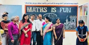 बुनियादी और वित्तीय साक्षरता के साथ, कलेक्टर ने गणित लैब में नवाचारी शिक्षण विधियों की सराहना की और साक्षरता अभियान को गति देने के निर्देश दिए