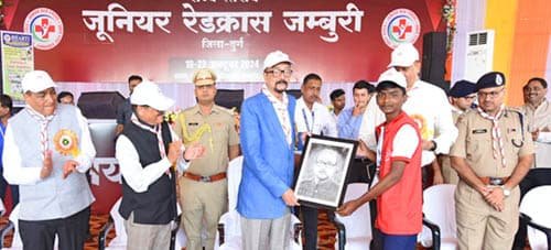 राज्यपाल रमेन डेका ने छत्तीसगढ़ में राज्य स्तरीय जूनियर रेडक्रॉस मीट 2024 के समापन समारोह में किया शिरकत