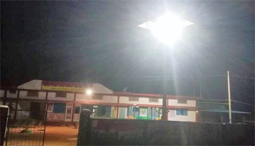 सूरज की रोशनी से हो रहा रात में भी उजाला: मिल रहा लोगो को स्वच्छ जल