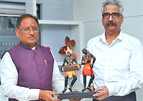 मुख्यमंत्री विष्णुदेव साय ने पुलिस महानिदेशक श्री अशोक जुनेजा को सेवानिवृत्ति पर दी शुभकामनाएं