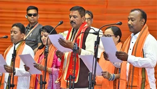 नगर निगम रायपुर के नव निर्वाचित महापौर एवं पार्षदों का शपथ ग्रहण सम्पन्न