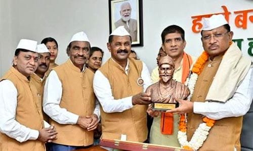 छत्तीसगढ़ कुनबी समाज महासंगठन ने मुख्यमंत्री विष्णु देव साय से की सौजन्य भेंट, फिल्म “छावा” को कर मुक्त करने पर किया आभार प्रकट