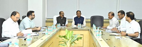 तेजी से कार्य करते हुए अच्छी गुणवत्ता के साथ समय-सीमा में सड़कों, पुल-पुलियों व भवनों के निर्माणकार्य करें पूर्ण : विष्णु देव साय