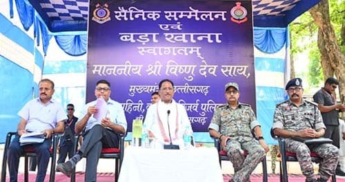 गलगम पहुंचे मुख्यमंत्री विष्णु देव साय, जवानों का हौसला बढ़ाया