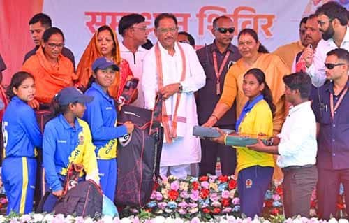 मैं आपके गांव-घर का बेटा, प्रदेश को विकास की राह में ले जाना मेरा संकल्प: मुख्यमंत्री विष्णु देव साय