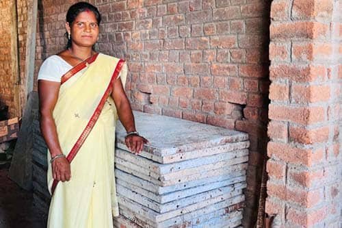 शासन की योजनाओं से सशक्त बनी जशपुर की उद्यमी महिला लालमती