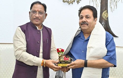 मुख्यमंत्री साय से बीसीसीआई उपाध्यक्ष श्री राजीव शुक्ला ने की सौजन्य मुलाकात