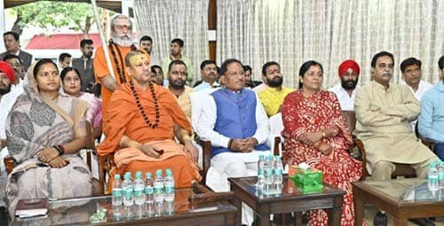 मुख्यमंत्री विष्णु देव साय ने सुनी  ‘मन की बात’ की 123वीं कड़ी