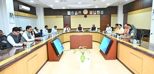 कैबिनेट की बैठक में किसानों, कर्मचारियों और लॉजिस्टिक क्षेत्र के लिए लिए गए कई महत्वपूर्ण निर्णय
