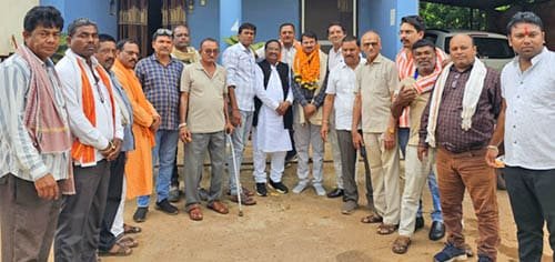 गुरु पूर्णिमा के अवसर पर राष्ट्रपति पुरस्कार से सम्मानित शिक्षक श्री बेनीराम वर्मा का सम्मान