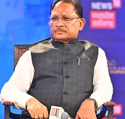 नक्सलवाद से लोकतंत्र की ओर लौटता बस्तर: 24 घंटे में 45 नक्सलियों ने किया आत्मसमर्पण