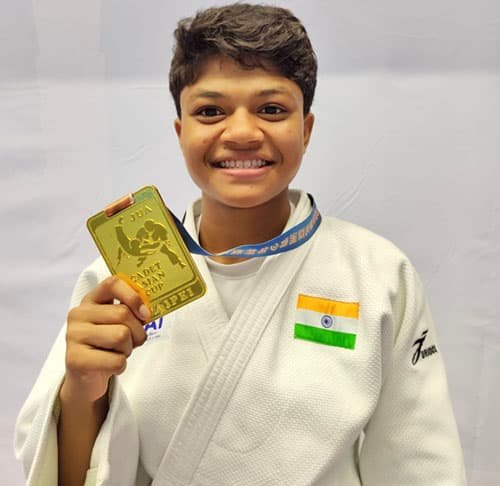 कोण्डागांव की बालिका ने ताईवान में अंतर्राष्ट्रीय स्तर पर गोल्ड मेडल जीतकर रचा इतिहास – मुख्यमंत्री श्री विष्णु देव साय ने दी बधाई