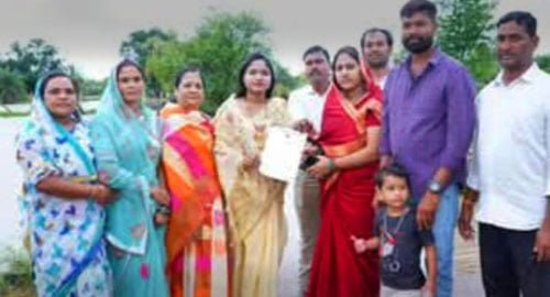 जिला पंचायत अध्यक्ष सरस्वती बंजारे ने किया बाढ़ प्रभावित क्षेत्रों का दौरा, निर्माण कार्यों की गुणवत्ता पर जताई सख्ती