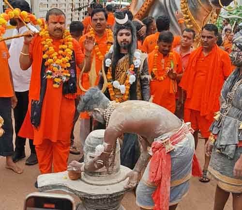 श्रद्धा, सेवा और भक्ति का संगम: अहिवारा में विशाल कांवड़ यात्रा का ऐतिहासिक आयोजन