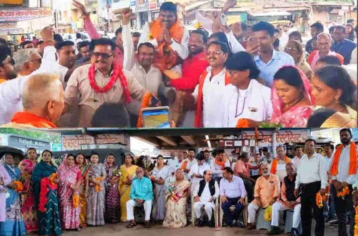 कुम्हारी में कैबिनेट मंत्री गजेन्द्र यादव का प्रथम आगमन, नगरवासियों ने किया भव्य स्वागत