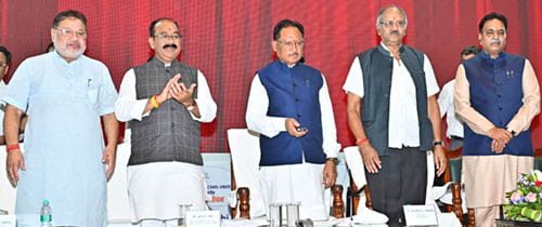 मुख्यमंत्री विष्णु देव साय नगरीय प्रशासन विभाग के स्वच्छता, आवास और लोक कल्याण उत्सव में हुए शामिल