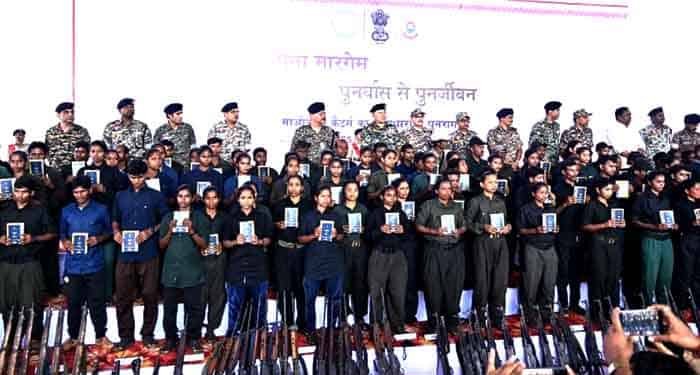 ‘पूना मारगेम – पुनर्वास से पुनर्जीवन’: दण्डकारण्य के 210 माओवादी कैडर लौटे समाज की मुख्यधारा में