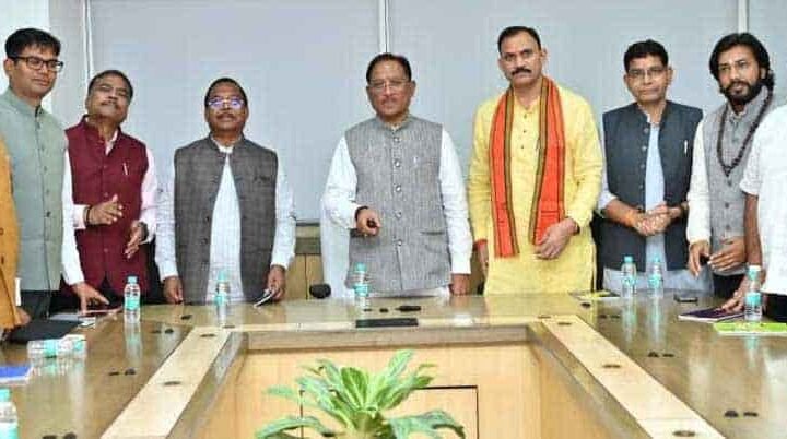 सुशासन की नई पहल: ऑनलाईन छात्रवृत्ति और शिष्यवृत्ति भुगतान के लिए समय-सीमा निर्धारित