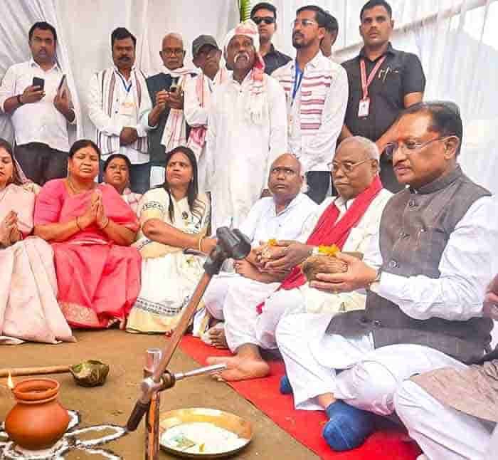 बाबा कार्तिक उरांव ने जनजातीय समाज के उत्थान हेतु अपना जीवन किया समर्पित – मुख्यमंत्री विष्णु देव साय