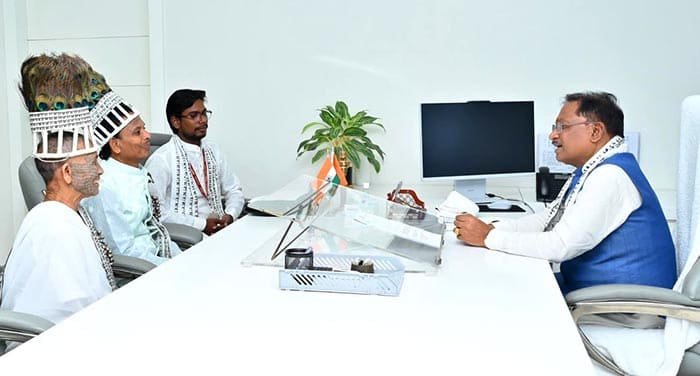 मुख्यमंत्री साय से अखिल भारतीय रामनामी महासभा के प्रतिनिधियों ने की सौजन्य भेंट